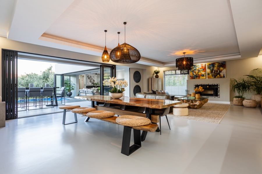 6 Bedroom Property for Sale in Winelands Western Cape